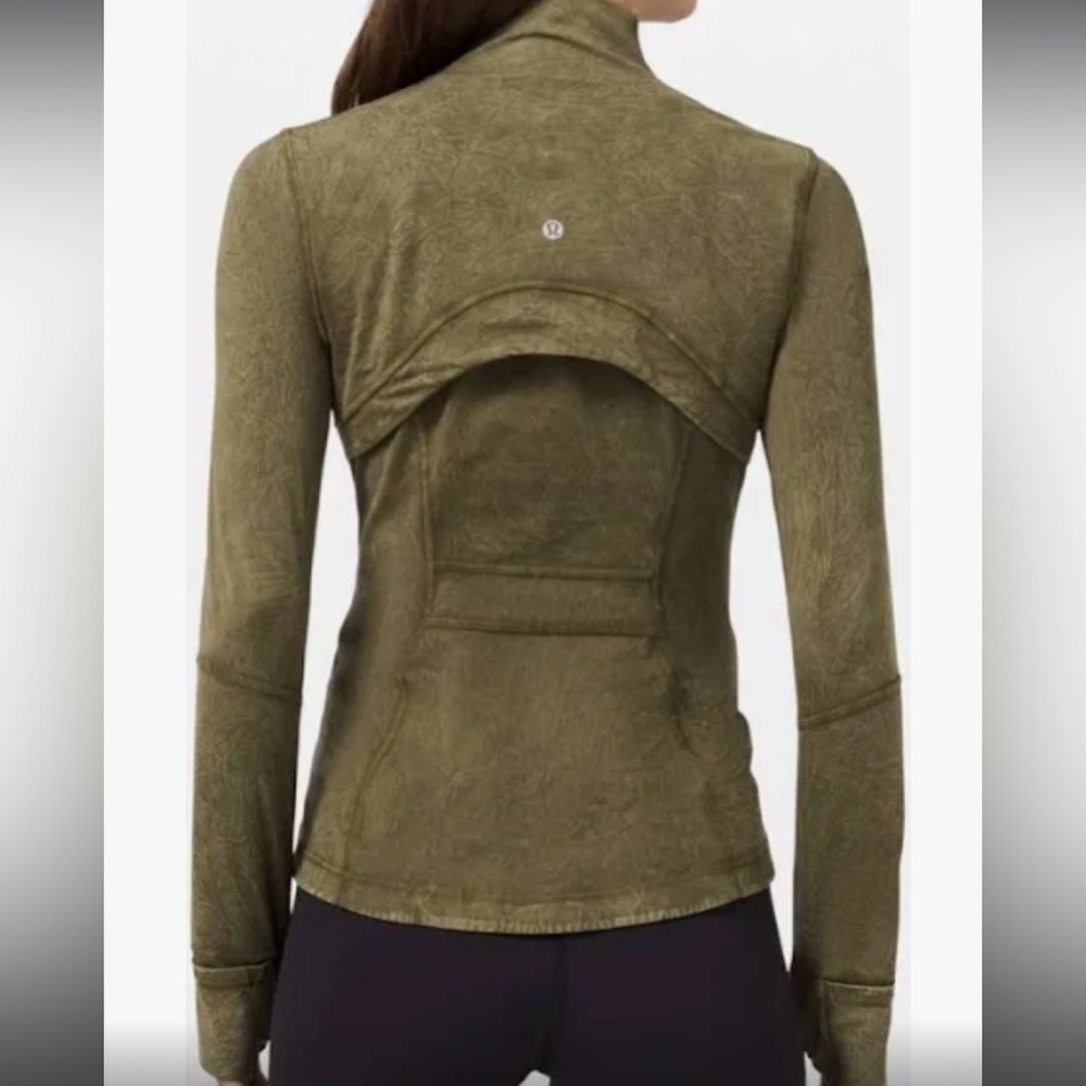 Lululemon Define Jacket *Ice
Dye
Ice Wash Moss Green